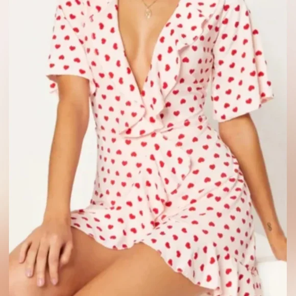 Pretty Little Things | NWT |White Mini Heart Wrap Dress – Size 12❤️ - Picture 2 of 9